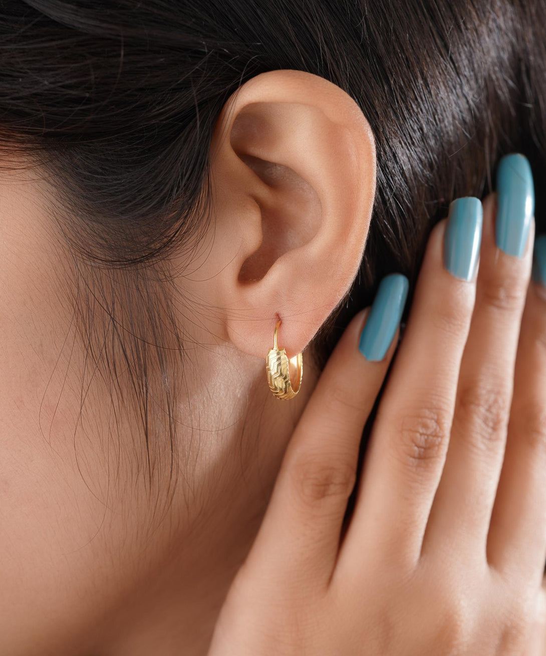 gold earring