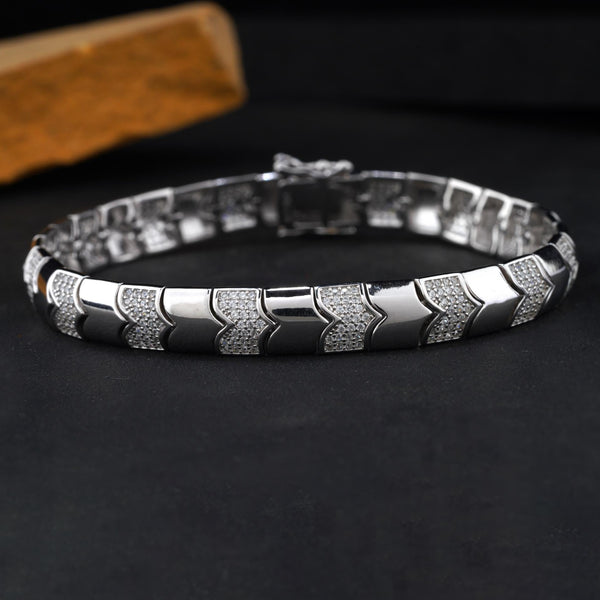 The SQUARE LINK Silver Diamond Silver Bracelet